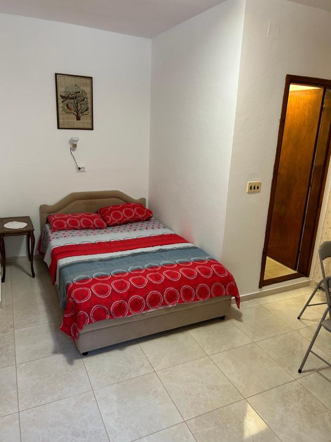 Lazarus Bigova Apartments Тиват Екстер'єр фото
