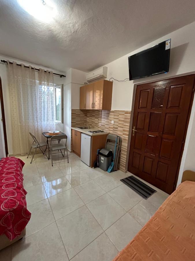 Lazarus Bigova Apartments Тиват Екстер'єр фото