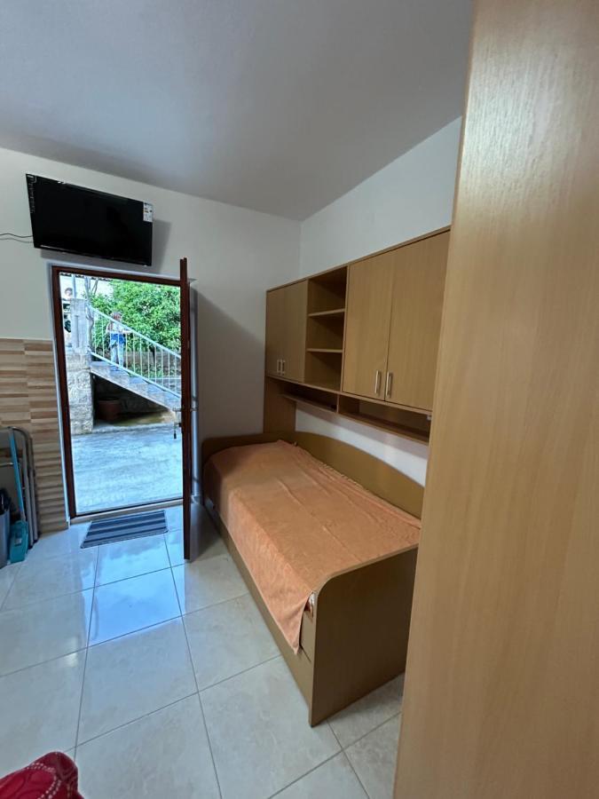 Lazarus Bigova Apartments Тиват Екстер'єр фото