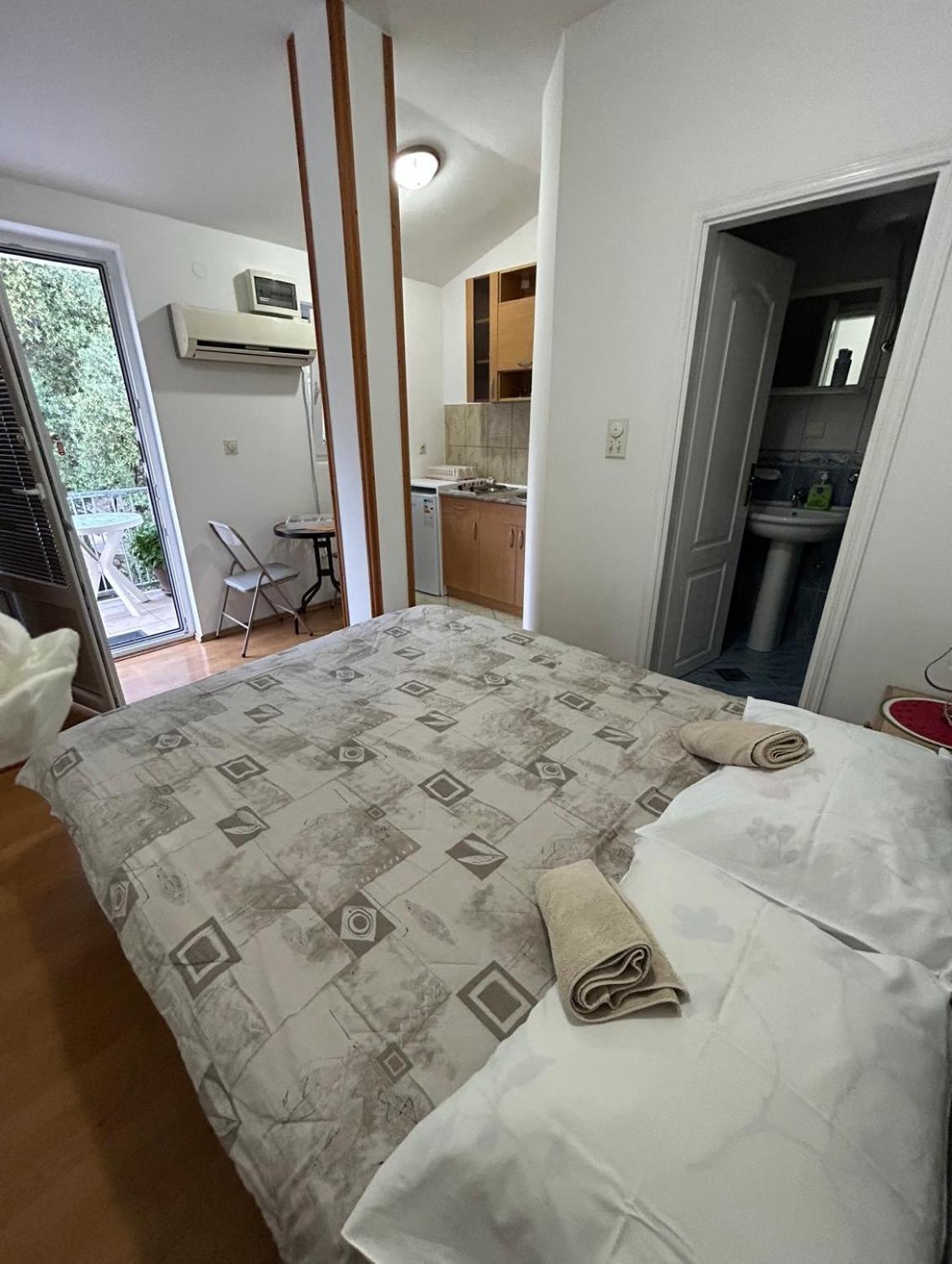 Lazarus Bigova Apartments Тиват Екстер'єр фото